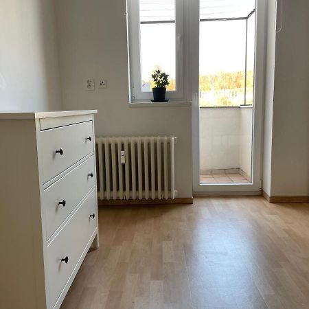 Cozy Apartment Near The City Center Hradec Kralove Ngoại thất bức ảnh
