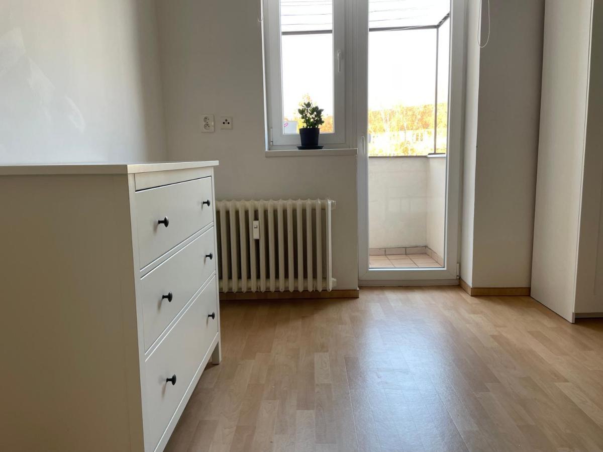 Cozy Apartment Near The City Center Hradec Kralove Ngoại thất bức ảnh
